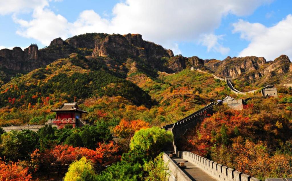 北京出發(fā)河北2日自駕游：黃崖關(guān)賞秋，穿越十八彎，享五星阿爾卡迪亞住宿2日自駕