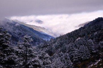 武漢周邊神農(nóng)架滑雪3日樂趣自駕游：昭君故里-香溪源-天生橋-中和滑雪場(chǎng)3日