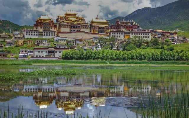 全國出發(fā)云南香格里拉10日自駕：麗江-香格里拉-飛來寺-丙中洛-獨(dú)龍江10日落地租車自駕